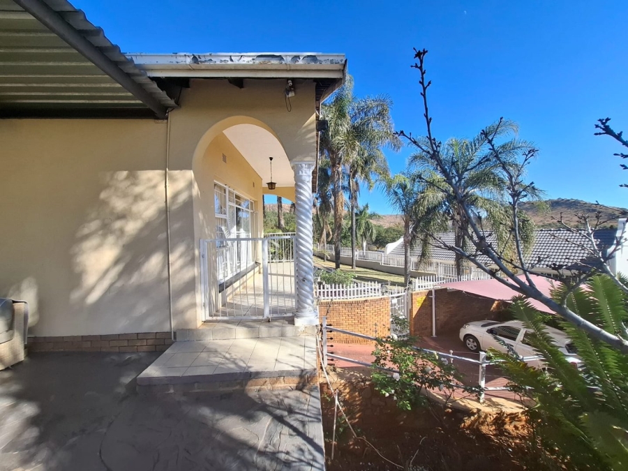 4 Bedroom Property for Sale in Safari Gardens North West